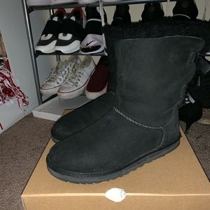Bailey bow gently worn Uggs